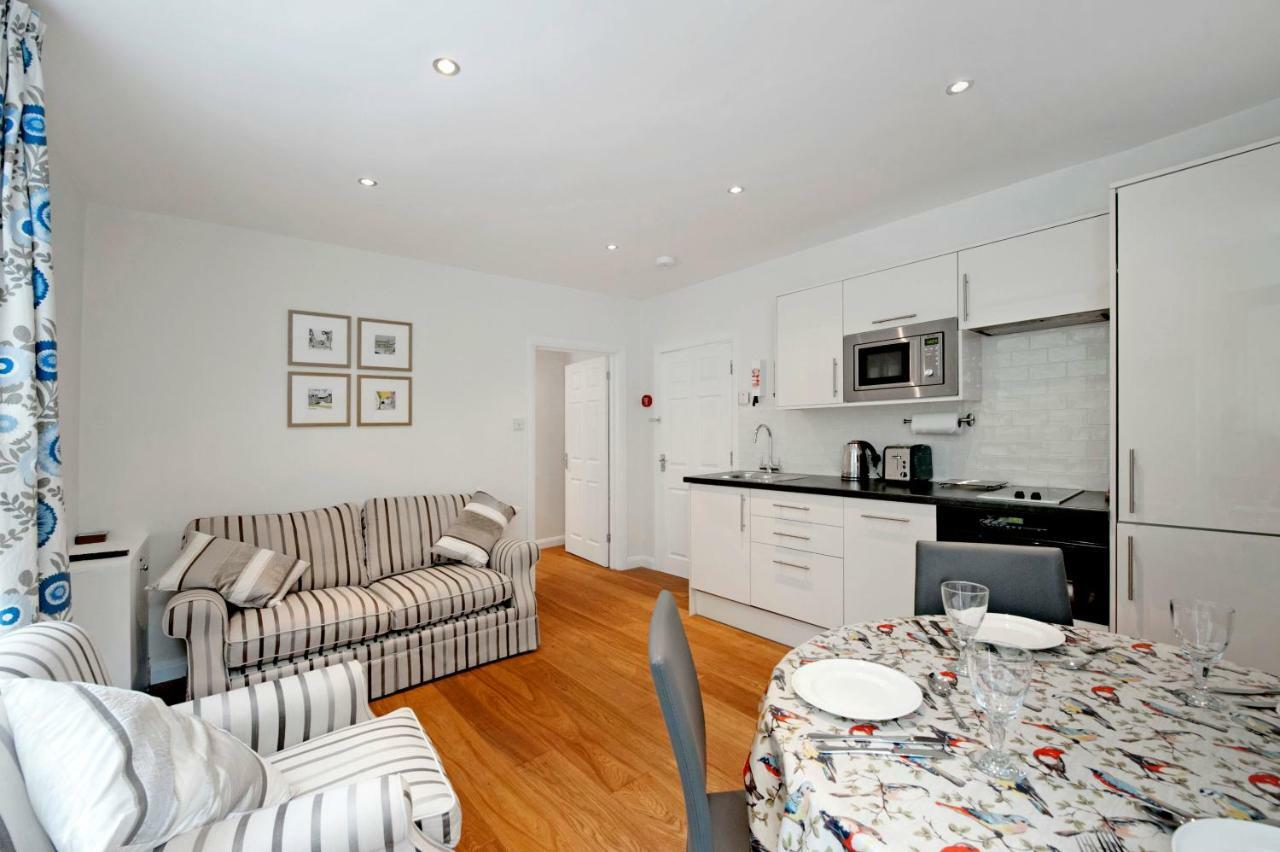 The Apartment, 24 West End Terrace, Winchester Luaran gambar