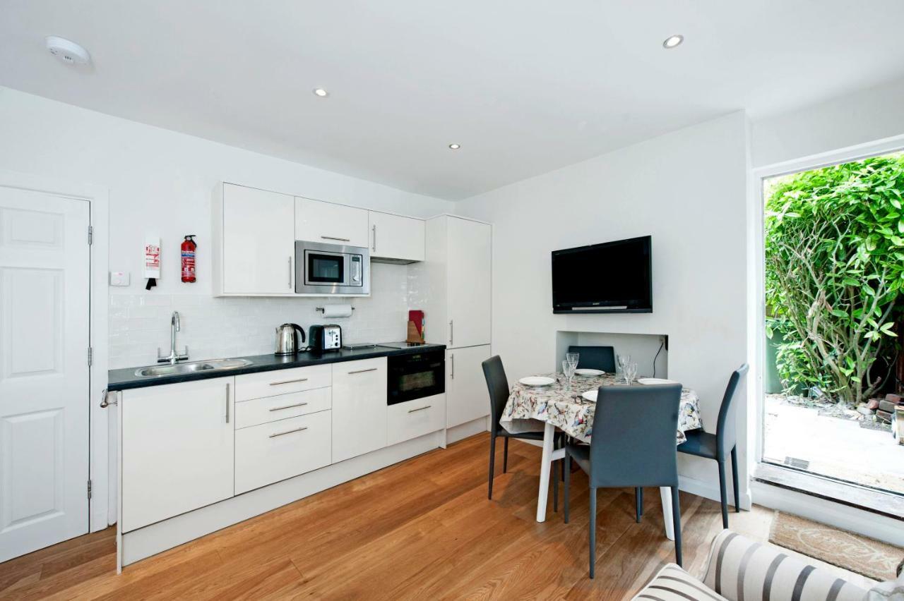 The Apartment, 24 West End Terrace, Winchester Luaran gambar